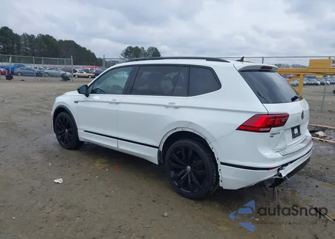 2020 Volkswagen Tiguan 2.0T Se/2.0T Se R-Line Black/2.0T Sel z USA, uszkodzony, nr VIN 3VV3B7AX0LM180434